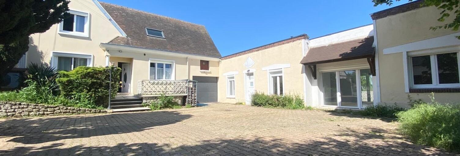 Maison 10 Pièces 141 m² à vendre à Tremblay-les-Villages (28170)