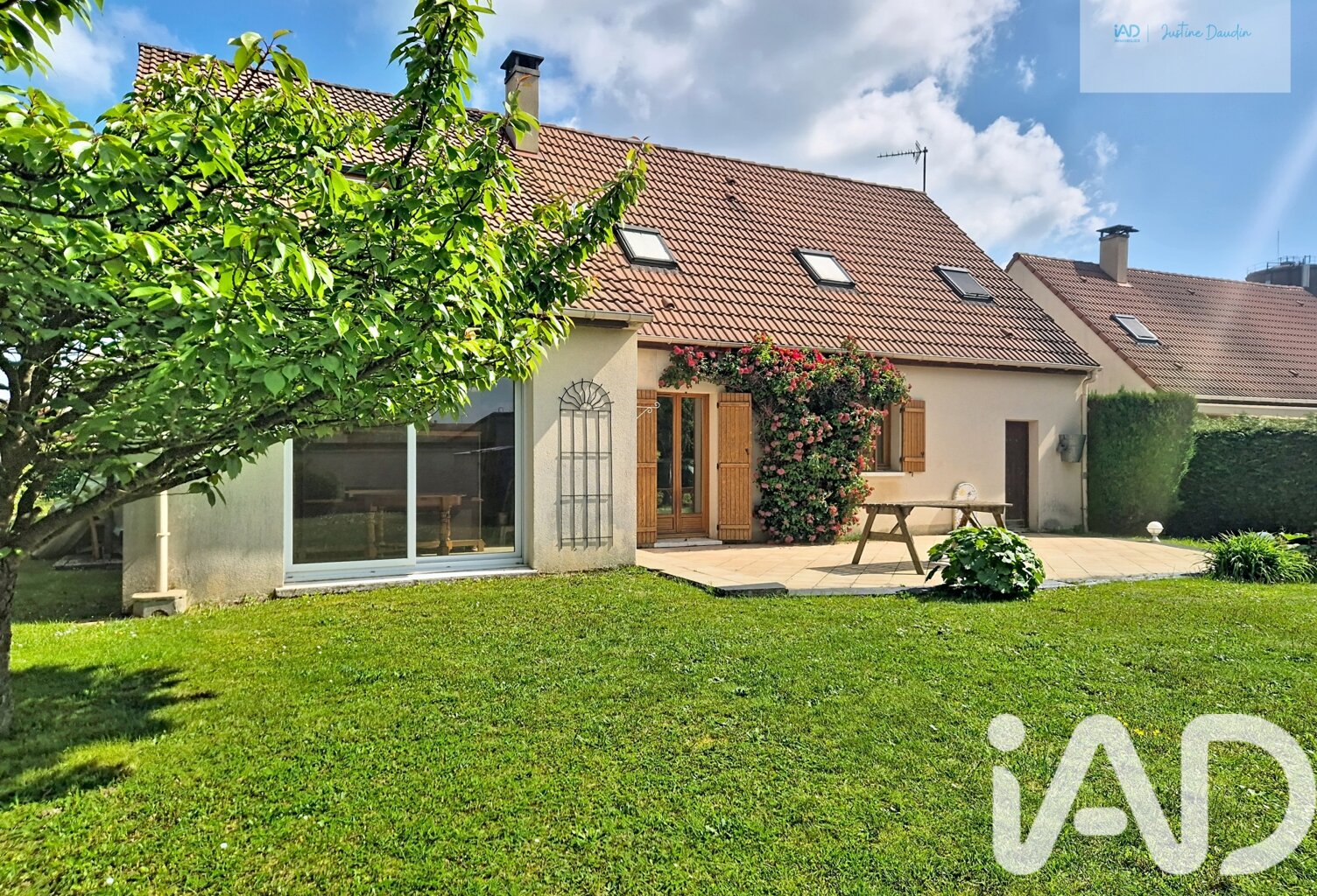 Vente Maison/villa 8 pièces — photo 1