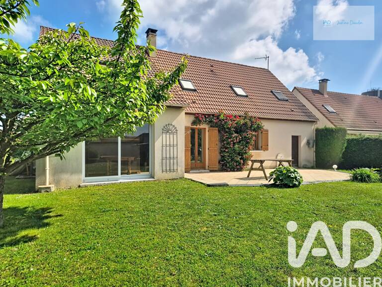 Vente Maison/villa 8 pièces — photo 1