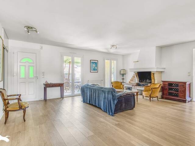 Maison 7 pièces 178 m² à Lanton — photo du bien