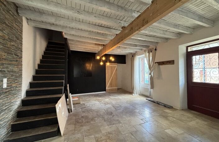 Maison en pierre de 3 pièces principales — photo 4