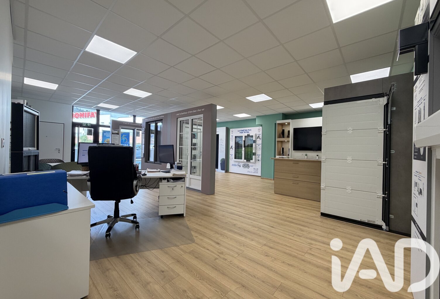 Vente Local commercial 121 m&sup2; — photo 1