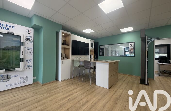 Vente Local commercial 121 m&sup2; — photo 3