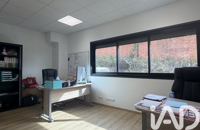 Vente Local commercial 121 m&sup2; — photo 4