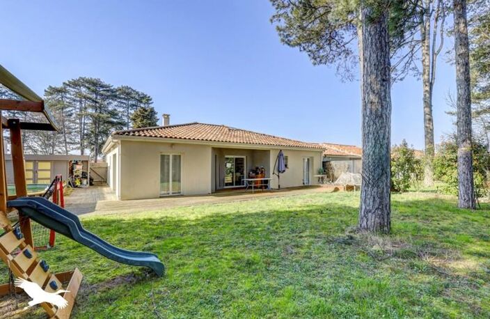 Villa de 5 pièces principales — photo 2