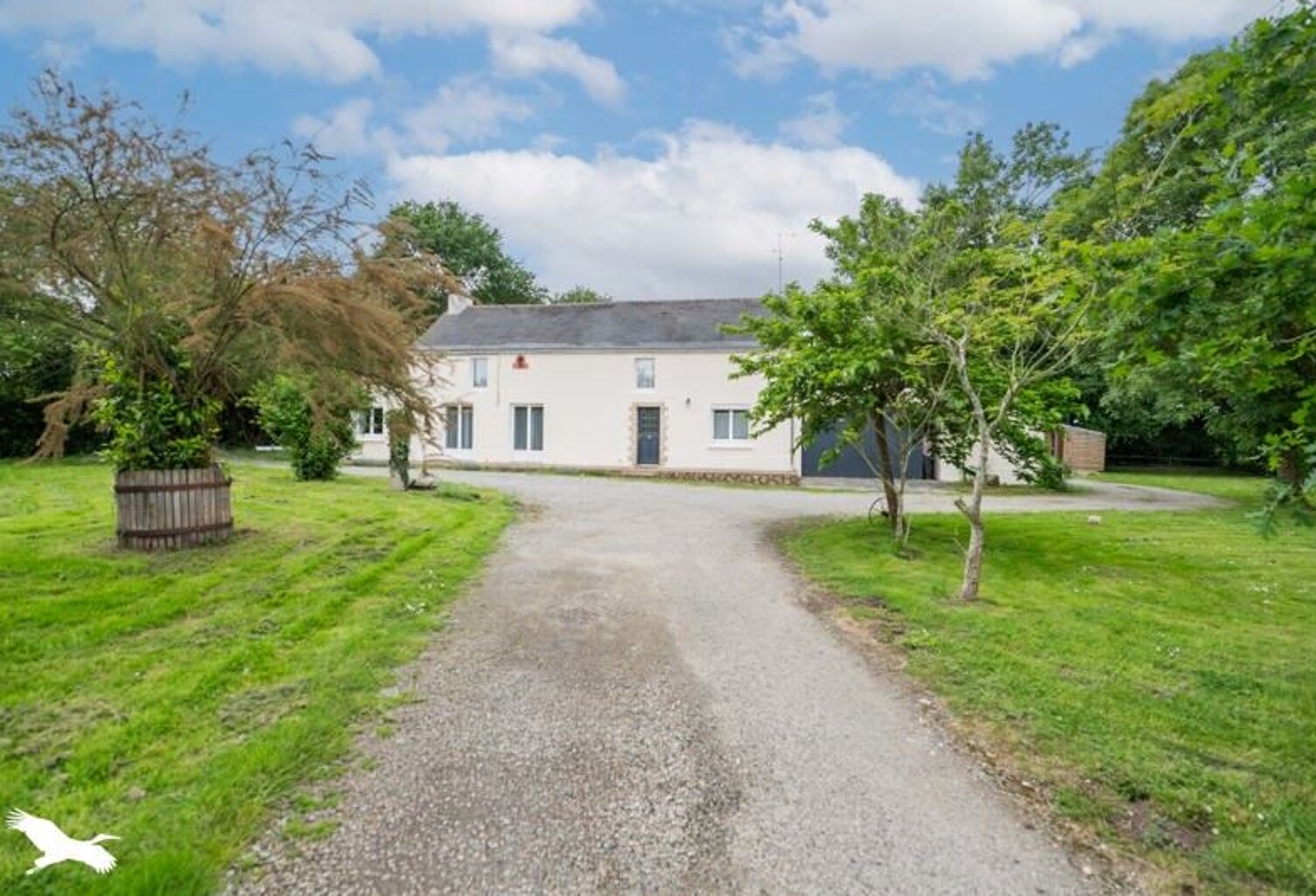 Maison en pierre de 6 pièces principales — photo 1