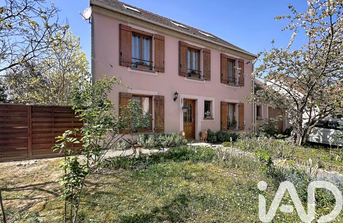 Vente Maison/villa 9 pièces — photo 2