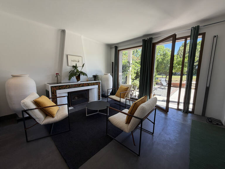 Maison 5 pièces de 240m2 entièrement rénovée proche Cité au — photo 1