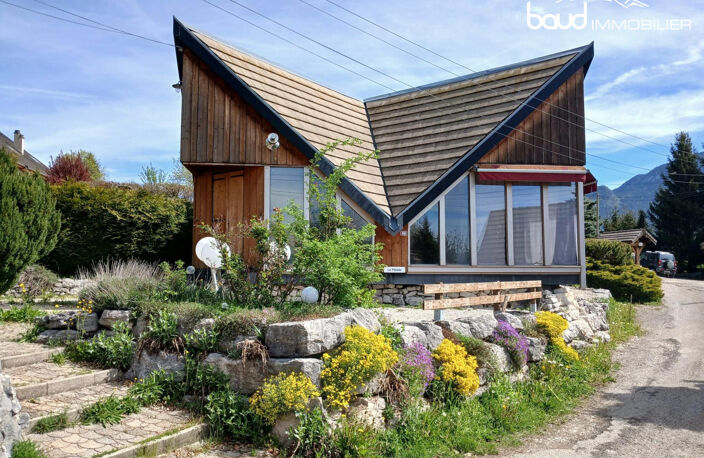 Chalet + hangar + petit chalet — photo 3