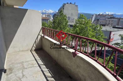 Appartement 4 pièces 230000 €