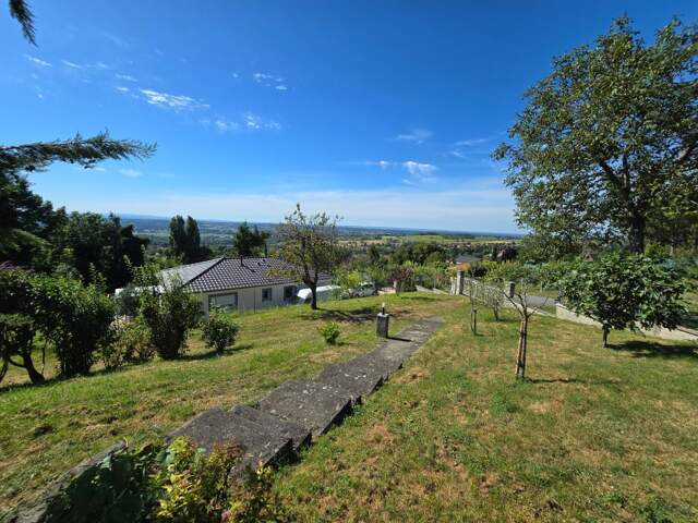 Maison à Creuzier le Viexu avec vue ! — photo du bien