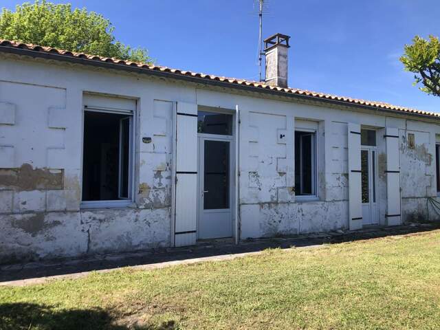 MAISON MEDOCAINE EN PIERRE A RENOVER 3 CHAMBRES GARAGE GRAND — photo du bien