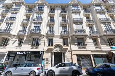 Bureau  890000 €