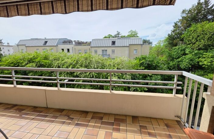 COUP DE COEUR POUR CET APPARTEMENT DE TYPE 5 AVEC TERRASSE GARAGE ASCENSEUR ET CAVE — photo 2