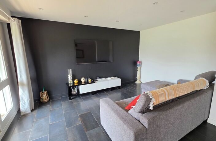 COUP DE COEUR POUR CET APPARTEMENT DE TYPE 5 AVEC TERRASSE GARAGE ASCENSEUR ET CAVE — photo 4