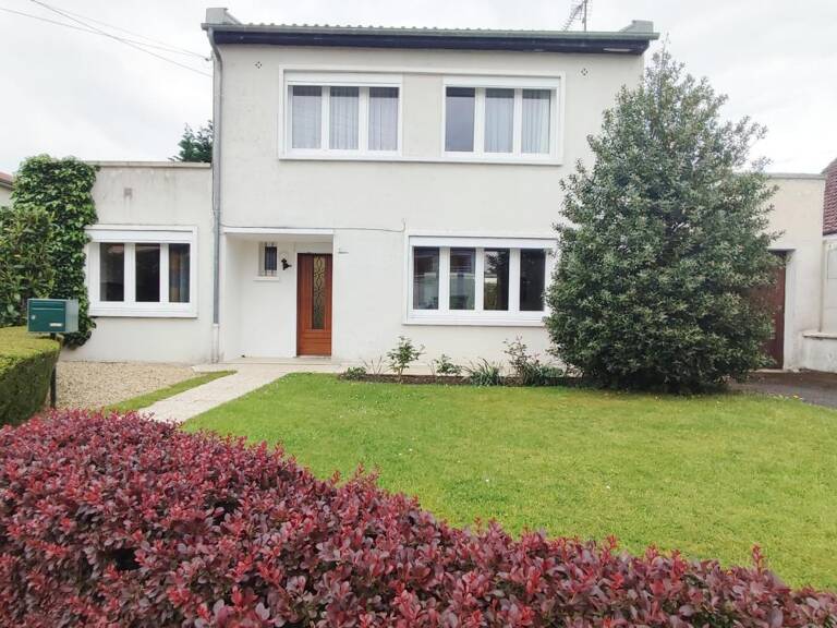 Maison à vendre 5 pièces GUISE (02) — photo 1