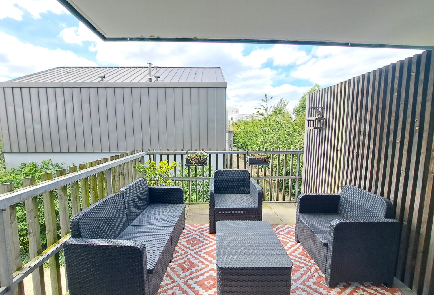 Appartement T2 avec terrasse et stationnement sécurisé — photo 1
