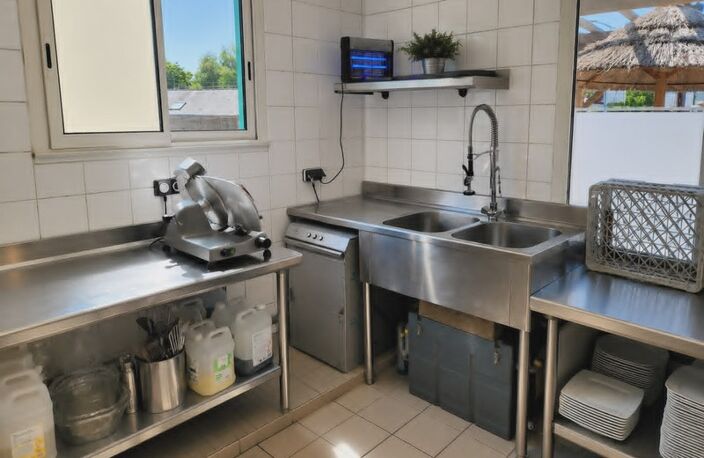 Fonds de commerce à vendre – Restaurant ouvrier / Bar avec Licence IV – Secteur HERBIGNAC (44) — photo 4