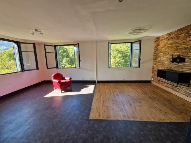 Maison à vendre 5 pièces MARIAC (07) — photo du bien