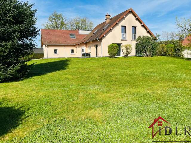 Magnifique maison de 234 m2 à MAGNY-VERNOIS 2 habitations, 5 — photo du bien