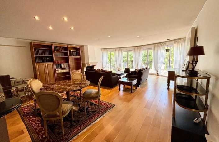 Plain pied individuel avec plus de 2500m² de jardin arboré — photo 4