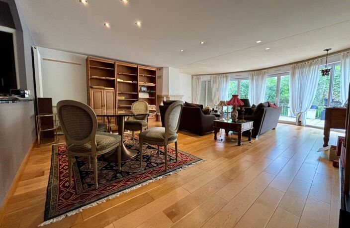 Plain pied individuel avec plus de 2500m² de jardin arboré — photo 5