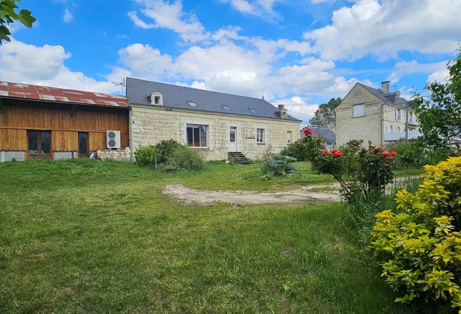 Maison À Vendre — photo 1