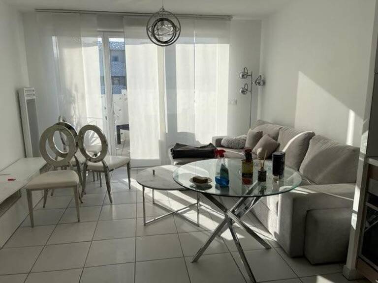 Appartement À Vendre Type 2 + Terrasse + 2 parkings — photo 1