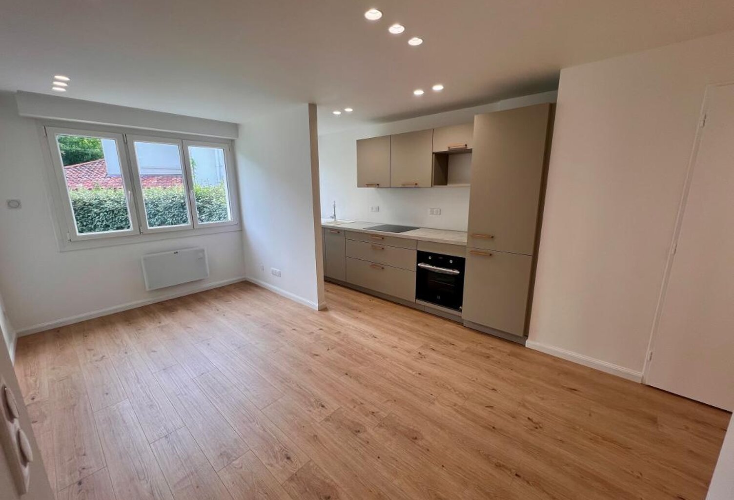 Appartement À Vendre — photo 1