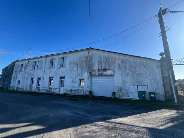 Longère À Vendre sur Cozes — photo du bien