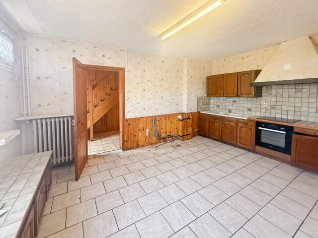 Maison à rénover 91 m² – Mohon / Villers-Semeuse – 5 min de Charleville – garage - Extérieurs communs — photo du bien
