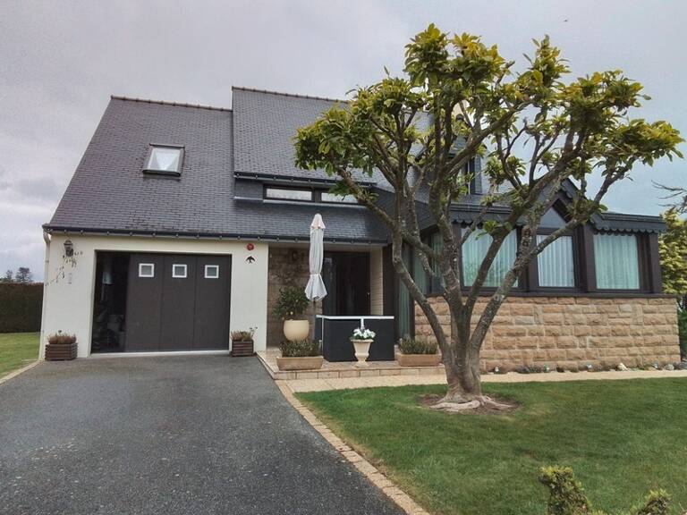 Maison à usage d'habitation exposée sud: 106 m2 à la campagne avec jardin, prairie et dépendances à 1h des plages de Concarneau — photo 1