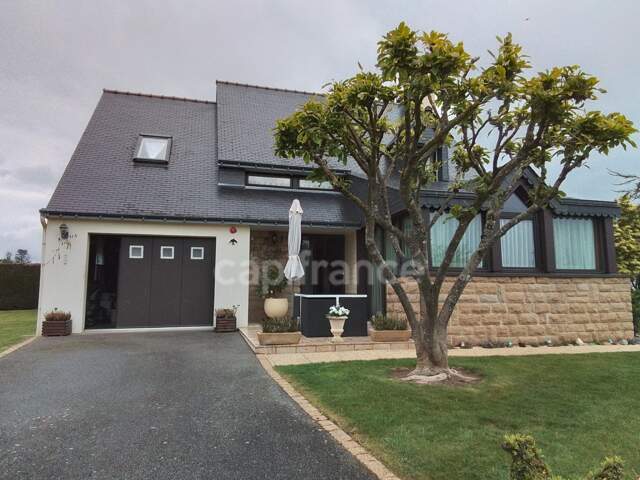 Maison à usage d'habitation exposée sud: 106 m2 à la campagne avec jardin, prairie et dépendances à 1h des plages de Concarneau — photo du bien