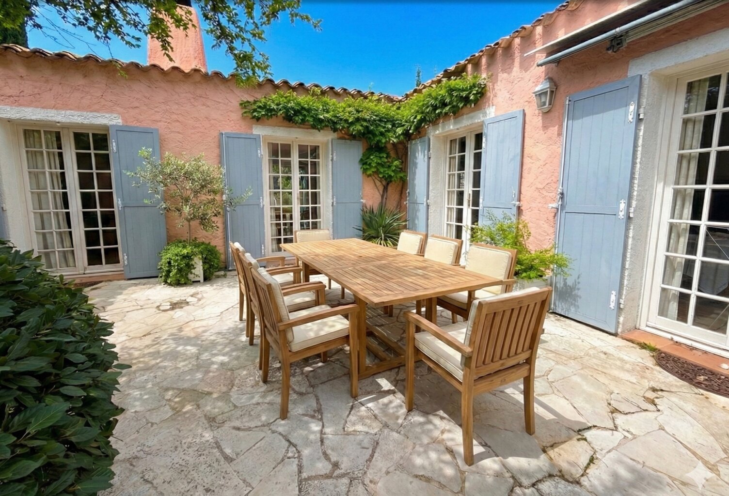 Maison Aix/Puyricard maison de charme de plain pied avec 4 chambres sur un terrain arboré et clos de près de 2 000 m² — photo 1