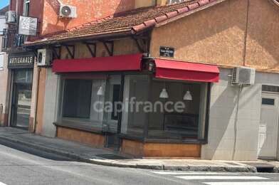 Commerce 2 pièces 123200 €