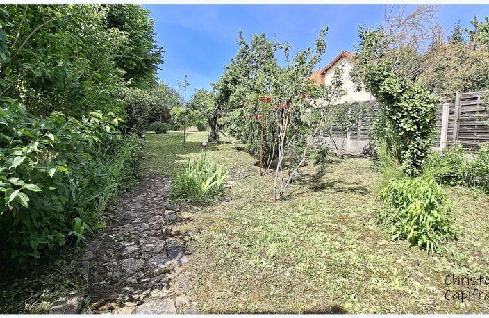 A vendre Élégante maison des années 1930 – Charme, volumes et jardin arboré VICHY (03) — photo 3