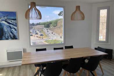 Bureau  900 €