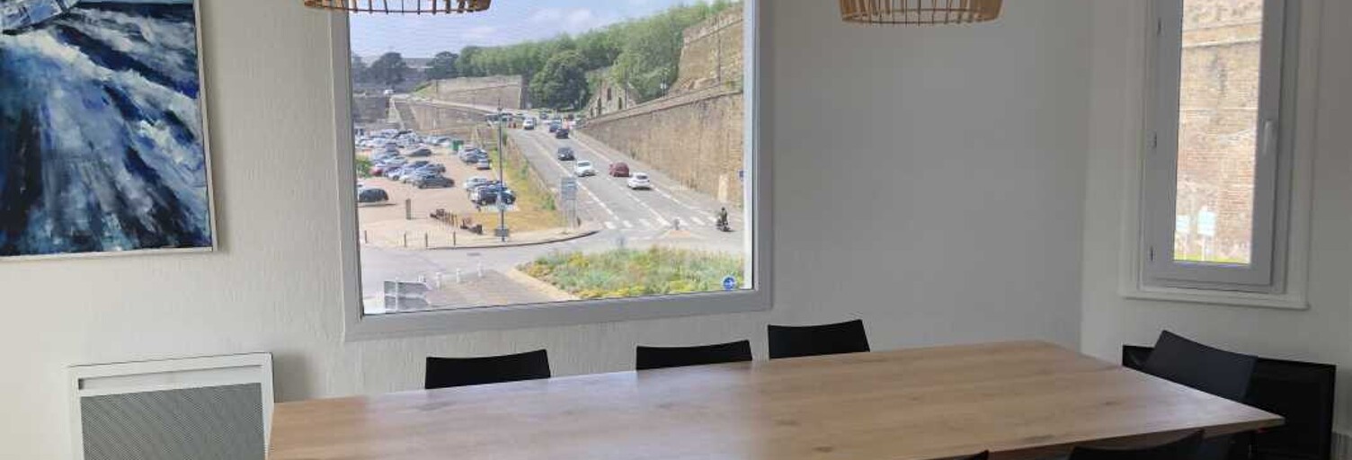 Bureau  70 m² à louer à Brest (29200)