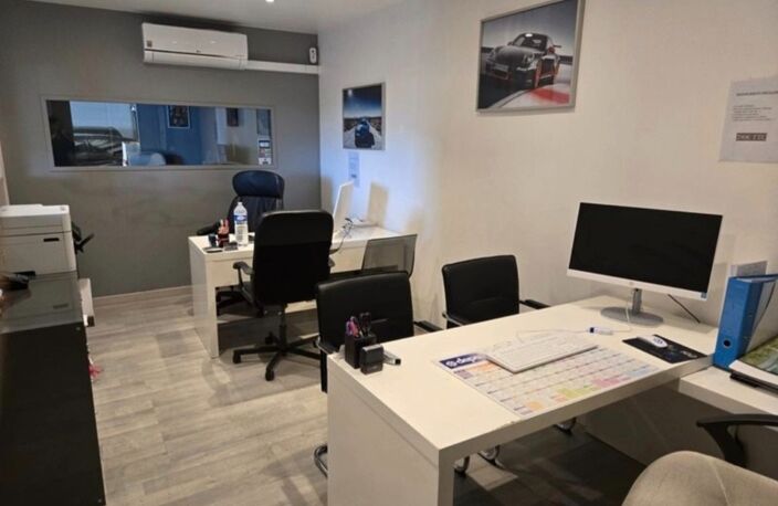 LOCAL COMMERCIAL / ENTREPÔT / GARAGE AVEC BUREAUX À LOUER / SECTEUR TOURS NORD 37 ) — photo 4