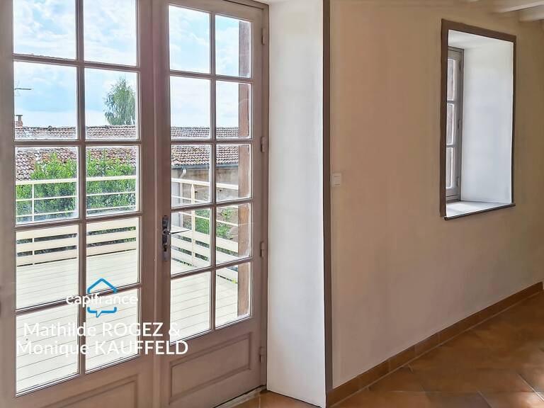 Maison rénovée avec terrasse et jardin - résidence principale, secondaire ou investisseurs ! — photo 1