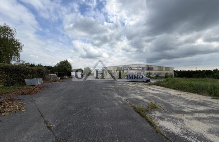 ENTREPOT 2000 M² SUR 6000 M² DE TERRAIN A VENDRE A FAREMOUTIERS — photo 5