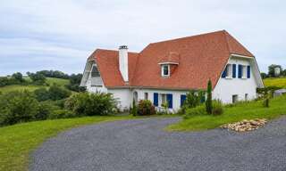 Maison 8 Pièces 233 m² à vendre à Navailles-Angos (64450)