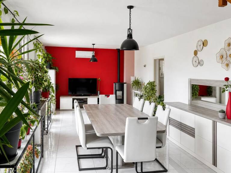 Maison 8 pièces de 155 m² à Radenac, louée — photo 1