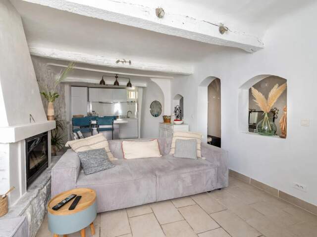 Maison de village - 4 pièces de 143 m² à Signes — photo du bien