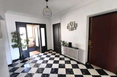 Appartement 7 pièces 185000 €