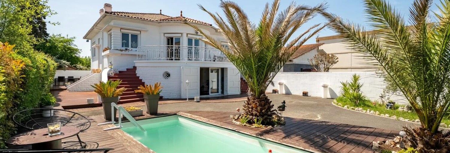 Maison 8 Pièces 213 m² à vendre à Le Haillan (33185)