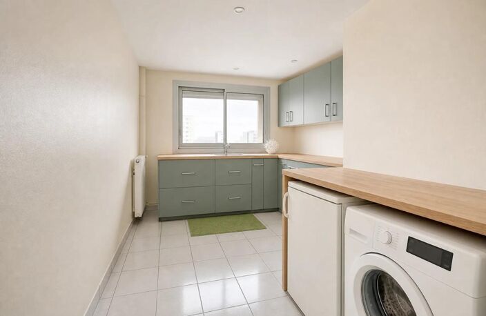 T4 traversant – 82,43 m² – 12ᵉ étage – Vue dégagée — photo 2