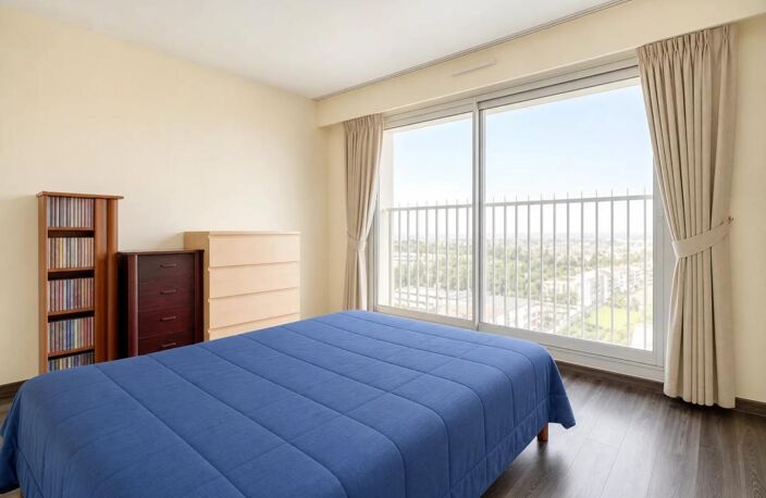 T4 traversant – 82,43 m² – 12ᵉ étage – Vue dégagée — photo 4