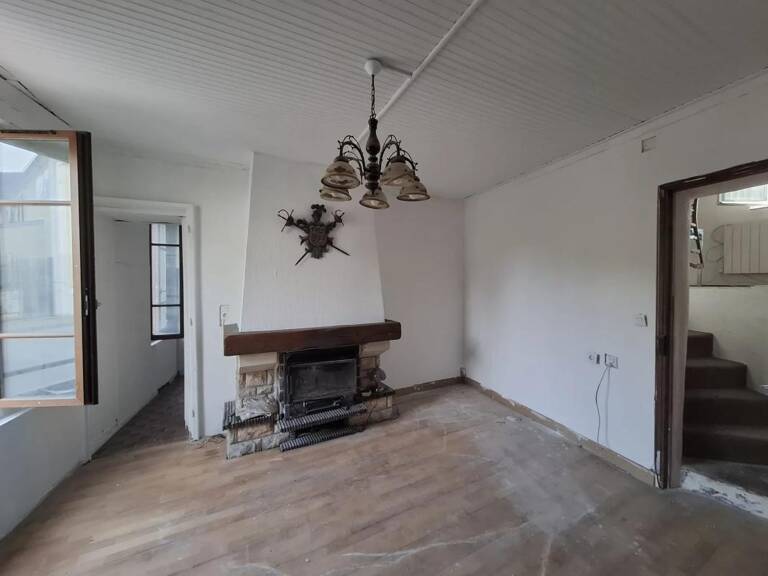 Maison de 3 pièces, 75 m² à Verrières — photo 1