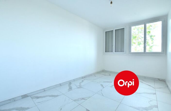 T4 - 2 Rue Robespierre 69800 SAINT PRIEST — photo 5